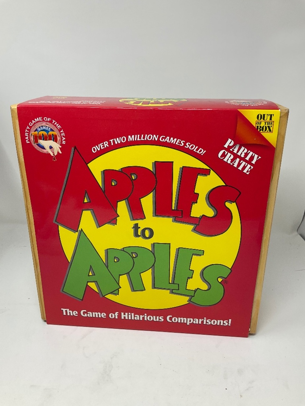Apples to Apples Game Party Crate. H306